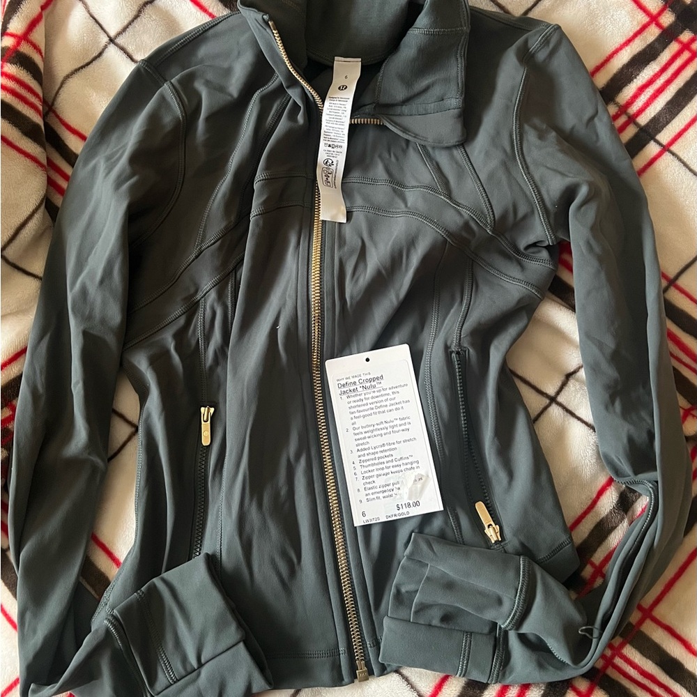NWOT LULULEMON DEFINE JACKET CROPPED
